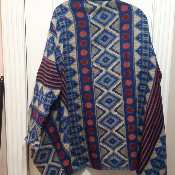 🛍️ NWOT Patterned wrap sweater - Picture 3 of 3